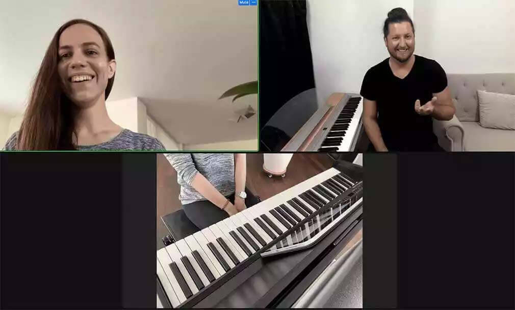 Unser Musikunterricht ist ideal für Anfänger und Fortgeschrittene. Lerne dein Instrument online von zuhause aus. So funktioniert die MyMusicCoach Musikschule. Unser Musikunterricht ist ideal für Anfänger und Fortgeschrittene. Lerne dein Instrument online von zuhause aus. So funktioniert die MyMusicCoach Musikschule.